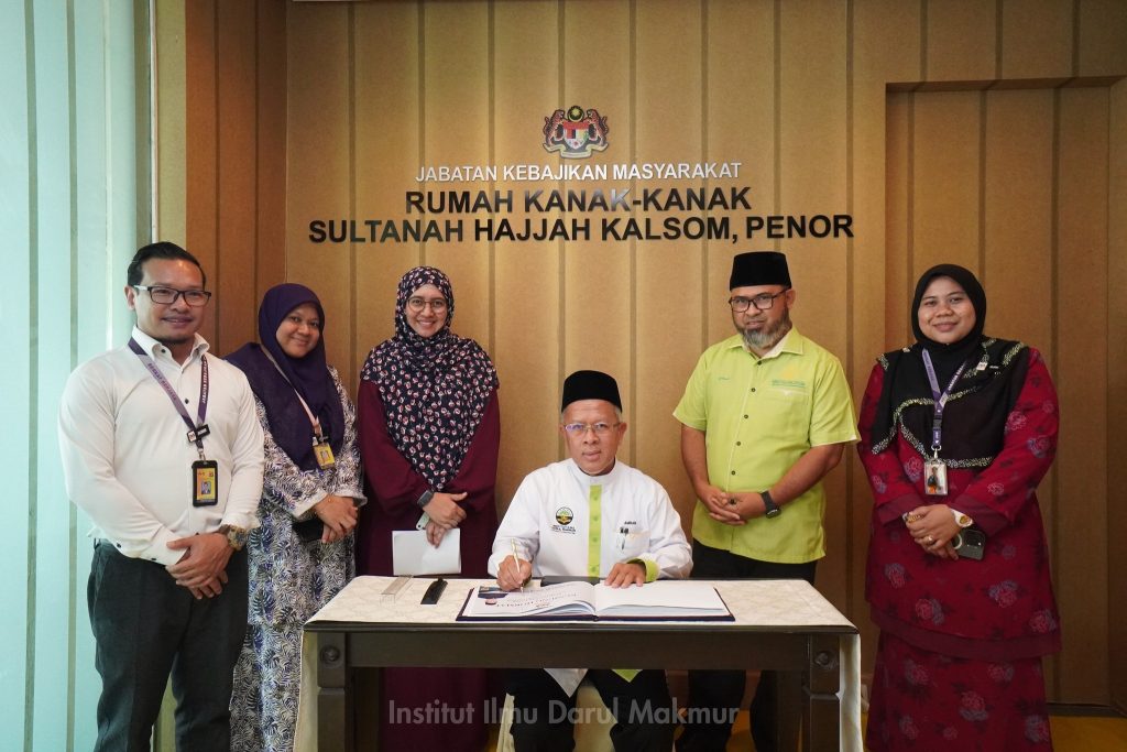 Kunjung Hormat Institut Ilmu Darul Makmur ke Rumah Kanak-Kanak Sultanah Hajjah Kalsom
